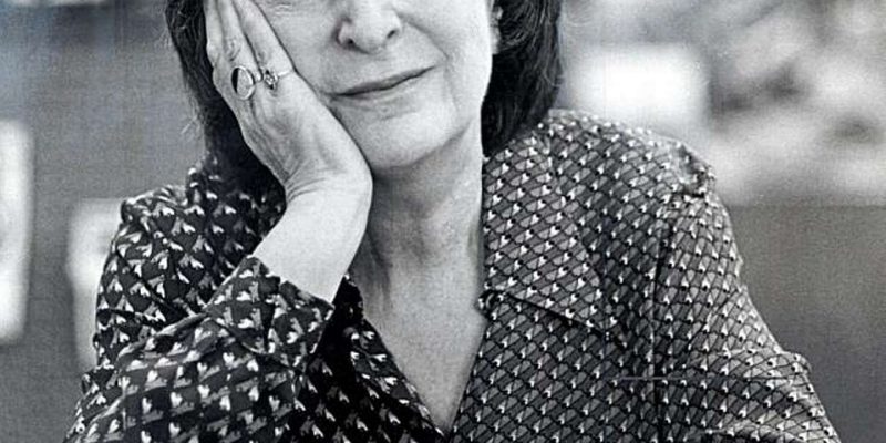 Полін Кейл “Кола та квадрати” / Pauline Kael Circles and Squares (1963)