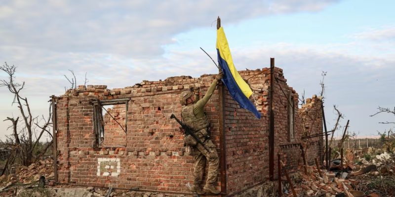 2000 метрів до Андріївки / 2000 Meters to Andriivka (2025)